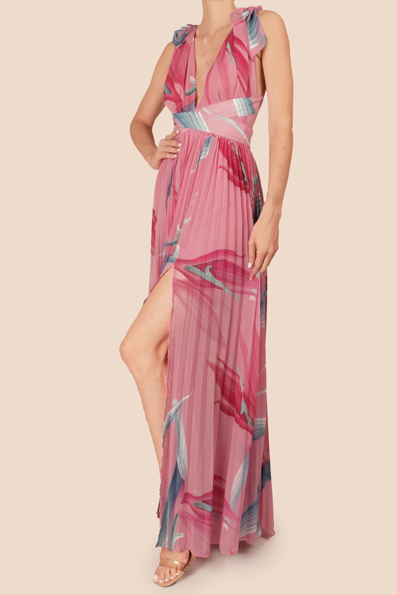 Vestido maxi tirantes print abertura en pierna plisado rosa