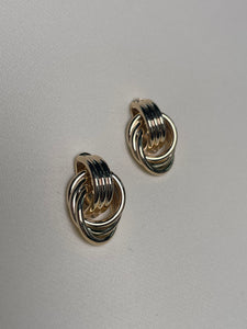 Arete triple aro dorado