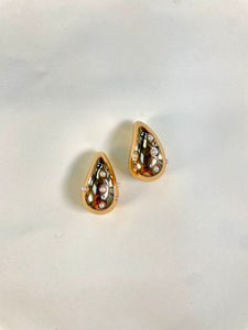 Arete gota dorado con perla