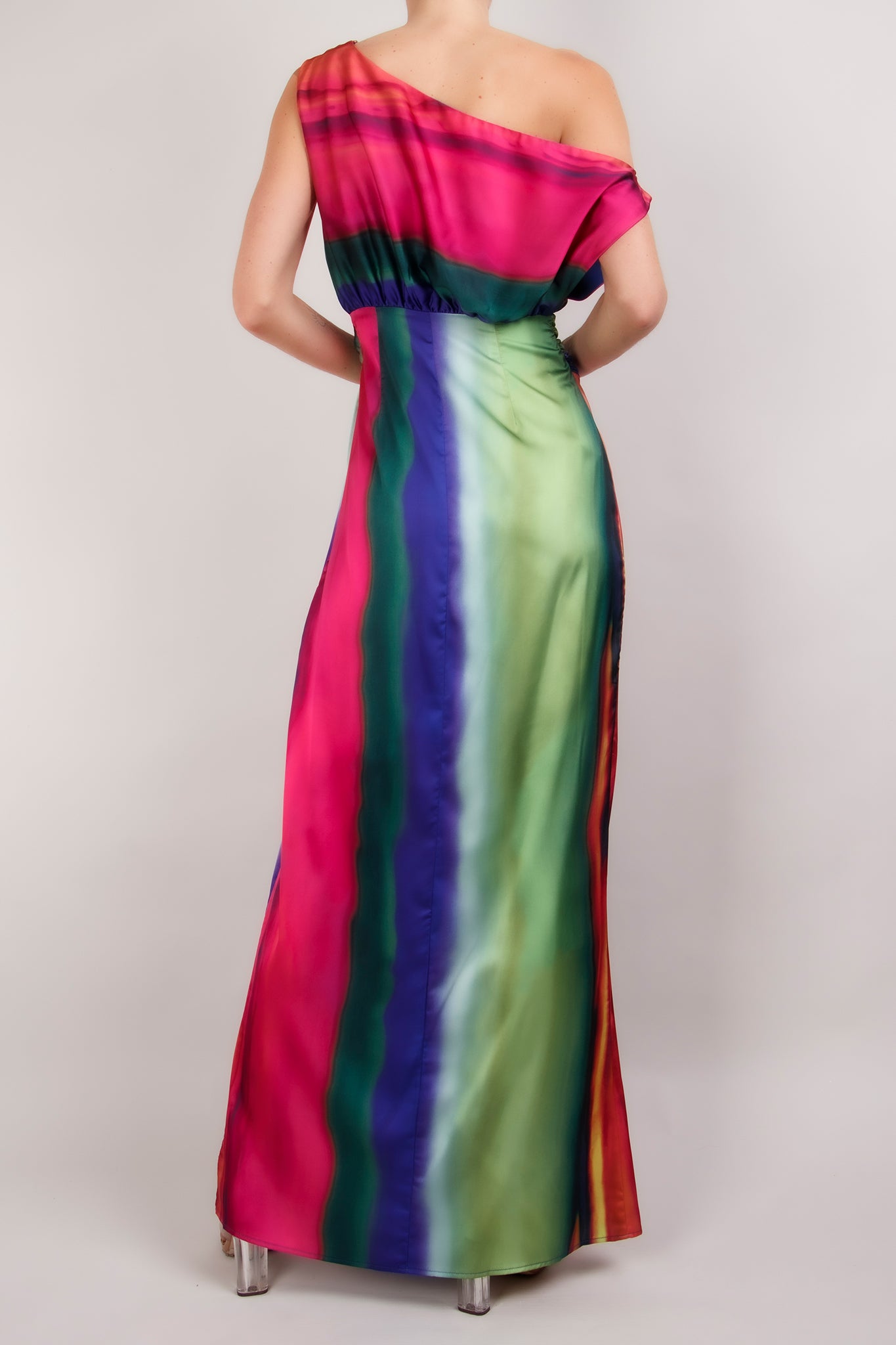 Vestido satin un hombro rainbow