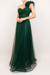 Vestido un hombro con ruffle tul verde