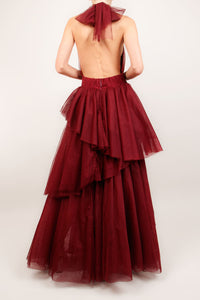 Vestido halter capas tul vino