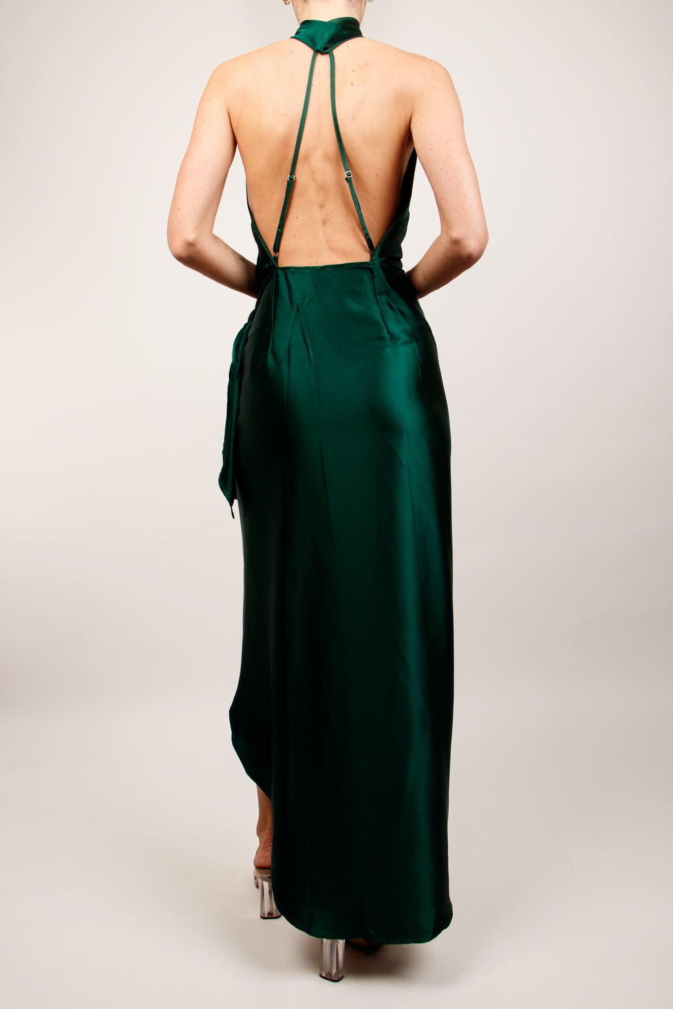 Vestido halter wrap satin verde