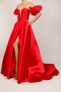 Vestido strapless mangas desmontables rojo