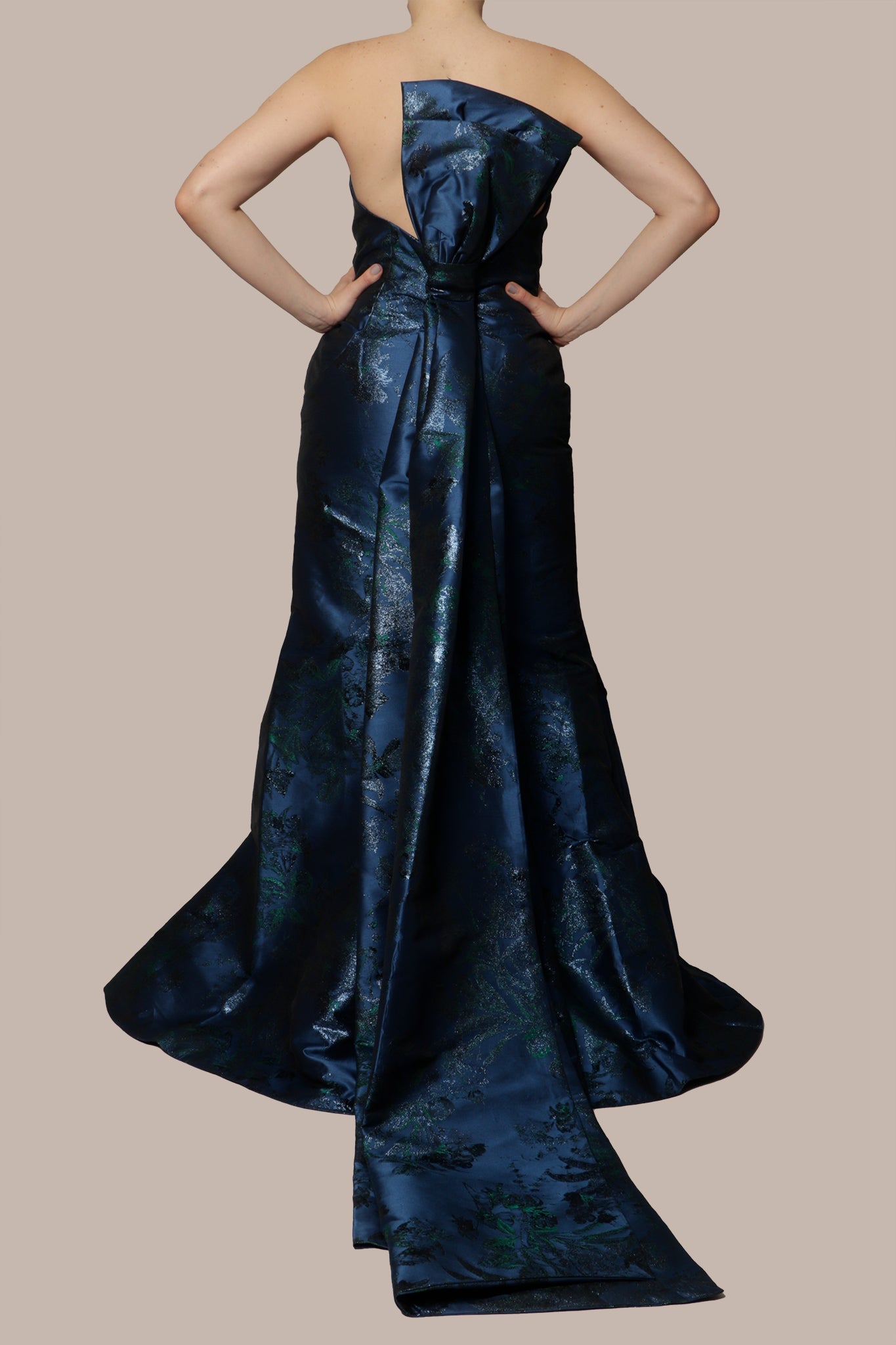 Vestido strapless brocado navy